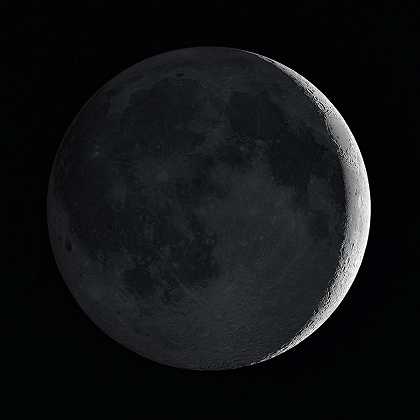 明月`Moon showing earthshine by Cosmic Photo