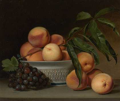 1813年，中国出口篮子里的桃子和葡萄`Peaches and Grapes in a Chinese Export Basket, 1813 by Raphaelle Peale