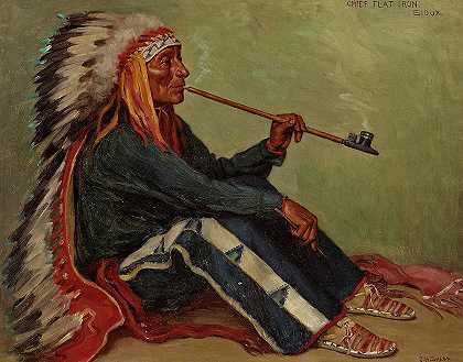 苏族首席扁铁，1900年`Chief Flat Iron, Sioux, 1900 by Joseph Henry Sharp