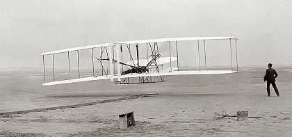 第一次动力飞行，莱特兄弟，1903年`First Powered Flight, Wright Brothers, 1903 by American History