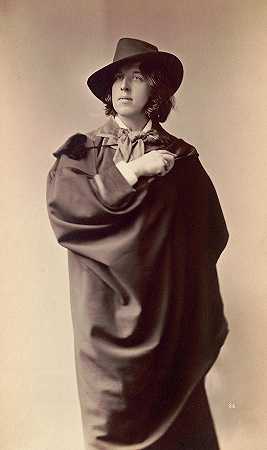 奥斯卡·王尔德，爱尔兰剧作家`Oscar Wilde, Irish Playwright by Napoleon Sarony