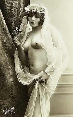 戴婚纱的裸体女人`Nude Woman with bridal veil by French Nude Postcard