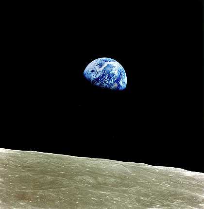 阿波罗8号，地球从月球表面升起`Earthrise, Apollo 8, the planet Earth seen rising above the surface of the Moon by Nasa