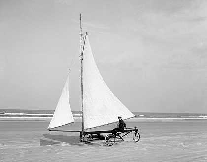 在佛罗里达州奥蒙德海滩的海滩上航行`Sailing on the Beach, Ormond Beach, Florida by American School