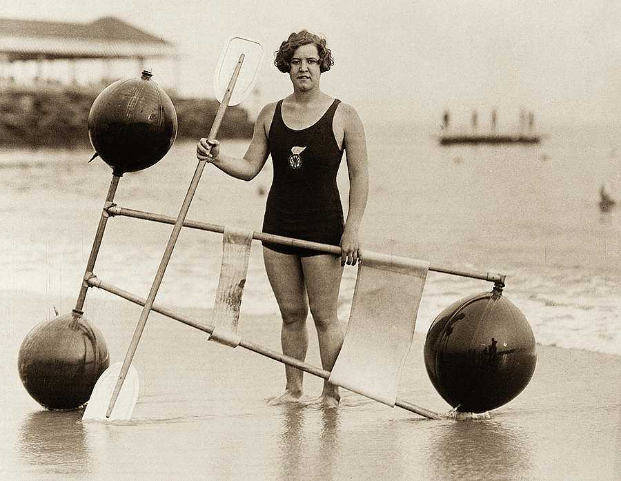 美国游泳比赛选手格特鲁德·埃德尔`Gertrude Ederle, American Competition Swimmer by American School