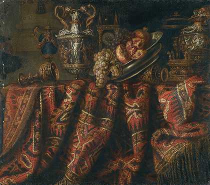 一张桌子上摆放着石榴和葡萄的静物画，桌上铺着雅克·胡平（Jacques Hupin）设计的华丽土耳其地毯和各色的奥弗瑞（Orfèvrerie）`A Still Life With Pomegranates, And Grapes On A Table Draped With An Ornate Turkish Carpet And Assorted Orfèvrerie by Jacques Hupin