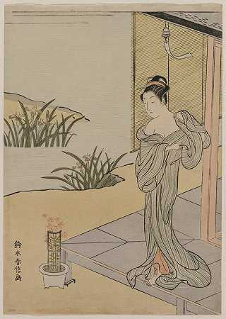 年轻女子看着一罐粉红色`Young Woman Looking at a Pot of Pinks (c. 1767) by Suzuki Harunobu