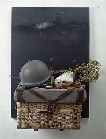 《中士》（野餐或好士兵）[中士（野餐或好士兵）]，1998年 by Fabio Mauri