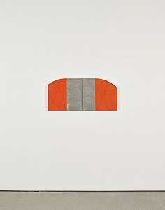 红橙色/灰色区域绘画C，1998年 by Robert Mangold (b. 1937)