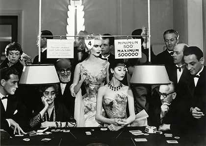 Sunny Harnett and Alla，巴尔曼的晚礼服，勒图奎特赌场，1954年8月，1954年 by Richard Avedon
