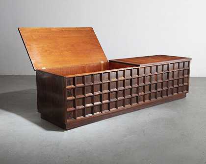 长方形储物箱，1950年代 by Joaquim Tenreiro