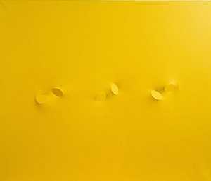 6个黄色椭圆形，2001年 by Turi Simeti