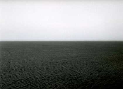 曝光时间：北海道鄂霍次克海325号，1989年 by Hiroshi Sugimoto