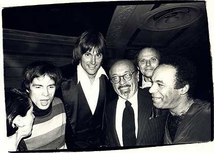 鲁道夫·努雷耶夫、布鲁斯·詹纳和艾哈迈特·埃尔特贡，1979年 by Andy Warhol