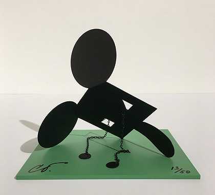 几何鼠标缩放E“桌面”，2013年 by Claes Oldenburg