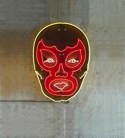 Gold Luchador（2021） by Todd Sanders