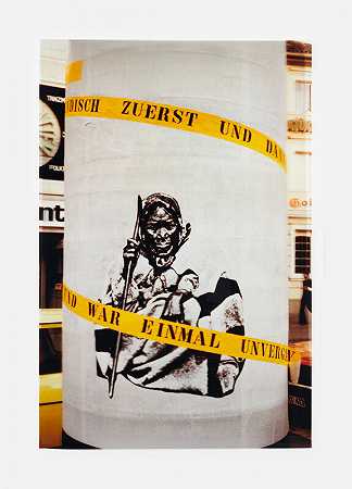 典型的女性：女性文化遗产（Alte Frau）（1979/2010年） by Ulrike Rosenbach