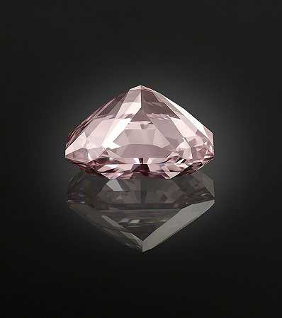 印度阿格拉钻石（1526年之前，1880年和1990年进行了翻修） by The Al Thani Collection