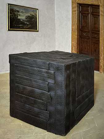 黑石（2004） by Paolo Canevari