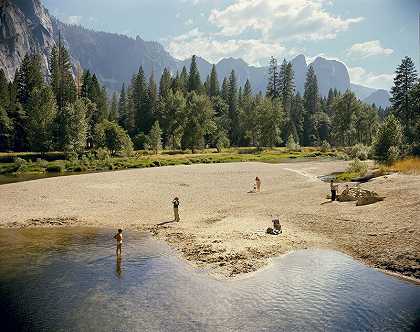 加利福尼亚州约塞米蒂国家公园默塞德河，1979年8月13日（1979年） by Stephen Shore