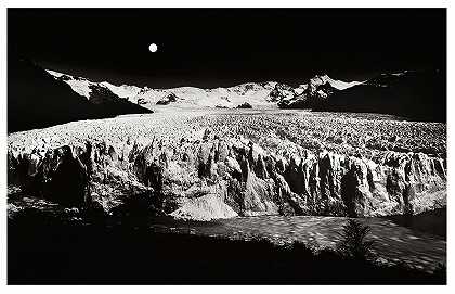 Moonrise Peritor Moreno（2001） by Diego Ortiz Mugica