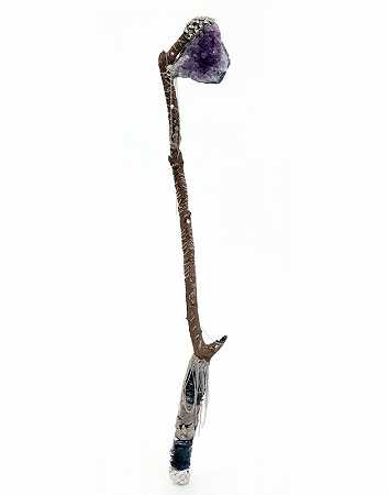 保护和清洁用紫水晶许愿锯（2019） by Lucien Shapiro