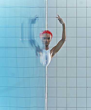 克劳尔，泳池2020 by Maria Svarbova