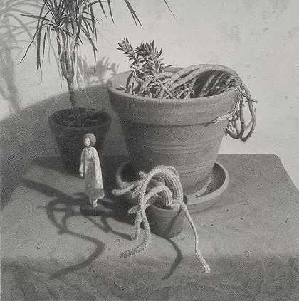 有室内植物的女士（2021） by Lewis Chamberlain