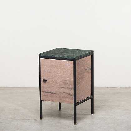 U形橱柜，侧桌（2020年） by Massimiliano Locatelli