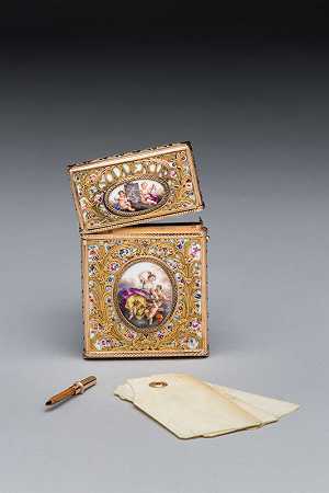 刻有“纪念品”字样的金装瓷器etui（Carnet de Bal）（约1775-1770年） by Johann Martin Heinrici