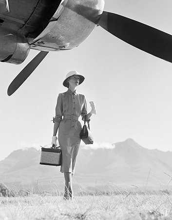 在烈日下——乔治机场（1951） by Norman Parkinson