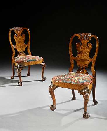 它们是由贾尔斯·格伦迪（Giles Grendy，约1740年）设计的全盛时期的厅椅 by Unknown