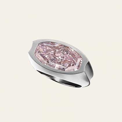 精美的椭圆形粉色钻石戒指（21世纪） by Sabbadini