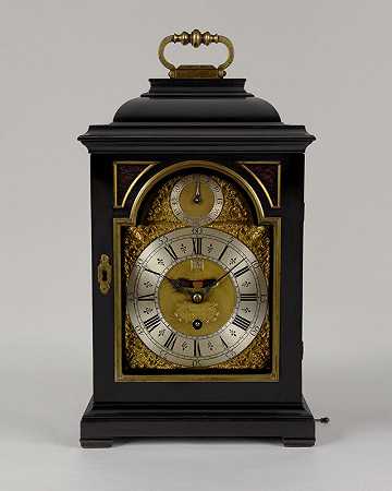 一款精致的乔治一世时期弓形表盘乌木贴面台钟，由这家著名的合作伙伴设计。（约1718年） by Quare & Horseman
