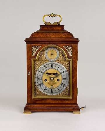 这是一款杰出的乔治一世时期胡桃木贴面台钟，出自这位杰出的制造商之手。(1715-1720) by Charles Goode
