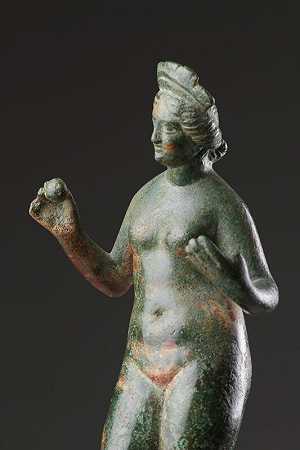 精美的古罗马青铜裸体维纳斯雕像，头戴王冠（180-240） by Ancient