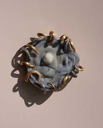 德鲁兹玛瑙胸针（2006） by Andrew Grima