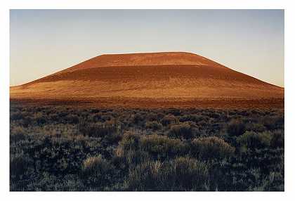 罗登陨石坑的第一张4×5照片（1978年） by James Turrell