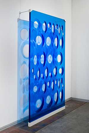 36蓝色椭圆形| 36蓝色椭圆形（1969年） by Rogelio Polesello