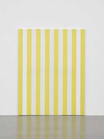 白色和金黄色条纹织物上的丙烯酸漆（1989） by Daniel Buren