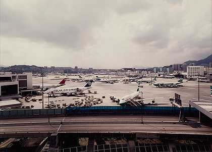 FLUGHAFEN HONG KONG 香港機場 – ANDREAS-GURSKY-安德烈亞斯·古爾斯基-