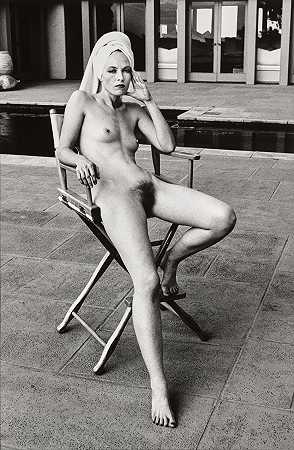 利文斯通小姐（坐着），贝弗利山，1981年 – 赫尔穆特-牛顿-