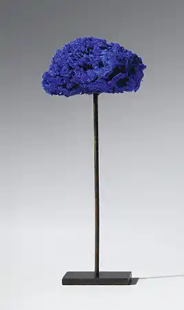 无标题的蓝色海绵雕塑（SE 322） – 伊夫·克莱因