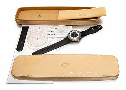 HHTK01型號「Horizon」限量版鈦金屬腕錶，與Kaws聯手製作，年份約2012 – KAWS-X-Ikepod-Horizon