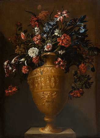 静物画，郁金香、康乃馨、鸢尾花和其他花朵放在一个用装饰性螃蟹雕刻的瓮中 – 马里奥·努齐称马里奥·德#x27-花