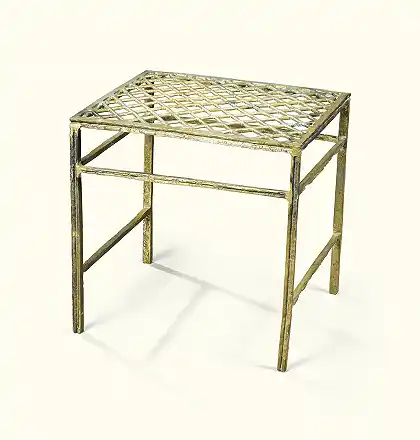 Teck凳子，设计于992年 – 路易斯·凯恩