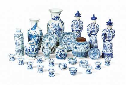 一组37件装饰性青花瓷，中国和欧洲，20世纪 – 三十七人一组装饰蓝白色陶瓷中国和欧洲20世纪