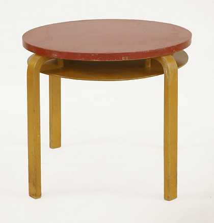 边材桌子 by Alvar Aalto