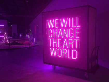 我们将改变艺术世界（2015） by Wang Xin
