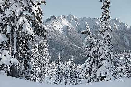 冬季的Nooksack山脊 – 8256×5504px